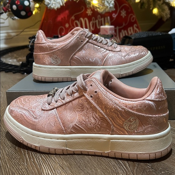 Galartsy Nihinga Inspired Silk Sneakers - Picture 2 of 10